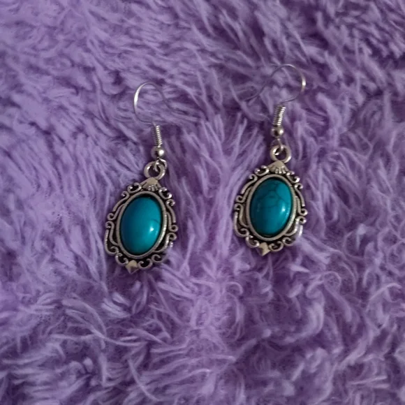 Silver Necklace with Turquoise Pendant - Picture 5 of 10